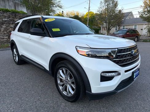 Used 2021 Ford Explorer XLT w/ Equipment Group 202A AWD/4WD image 6