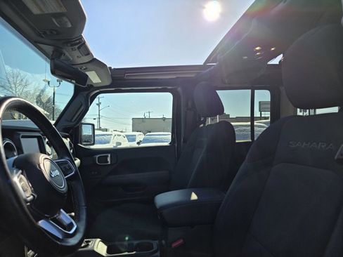 Certified 2023 Jeep Wrangler Sahara w/ LED Lighting Group image 6