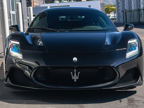 Used 2022 Maserati MC20 Coupe image 6