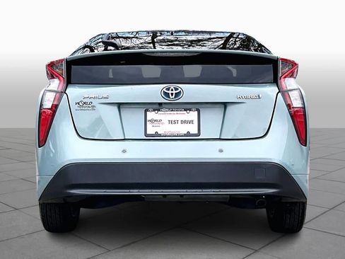 Used 2018 Toyota Prius Two image 4