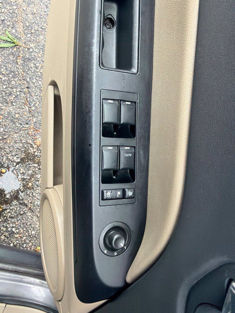 Used 2014 Jeep Patriot Sport w/ Power Value Group AWD/4WD image 15