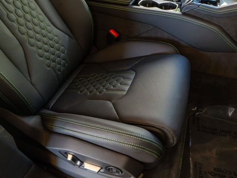 Used 2025 Lamborghini Urus SE AWD/4WD image 26
