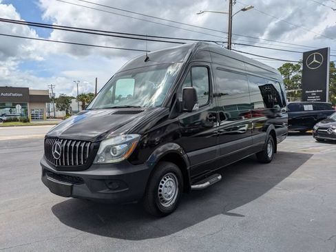 Used 2017 Mercedes-Benz Sprinter 3500 image 9