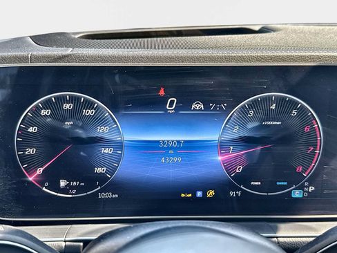 Used 2024 Mercedes-Benz GLS 450 4MATIC image 25