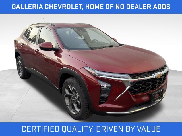 Used 2024 Chevrolet Trax LT w/ Driver Confidence Package FWD image 2