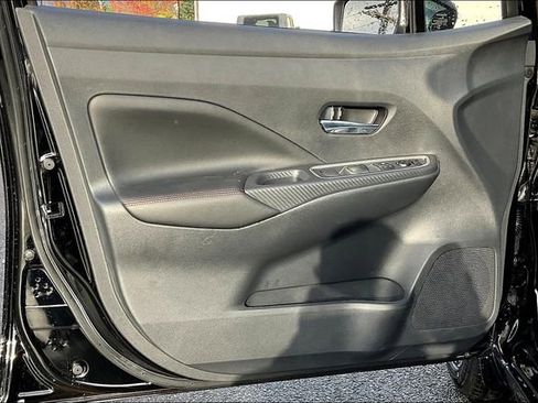 New 2025 Nissan Versa SR w/ Trunk Package image 20