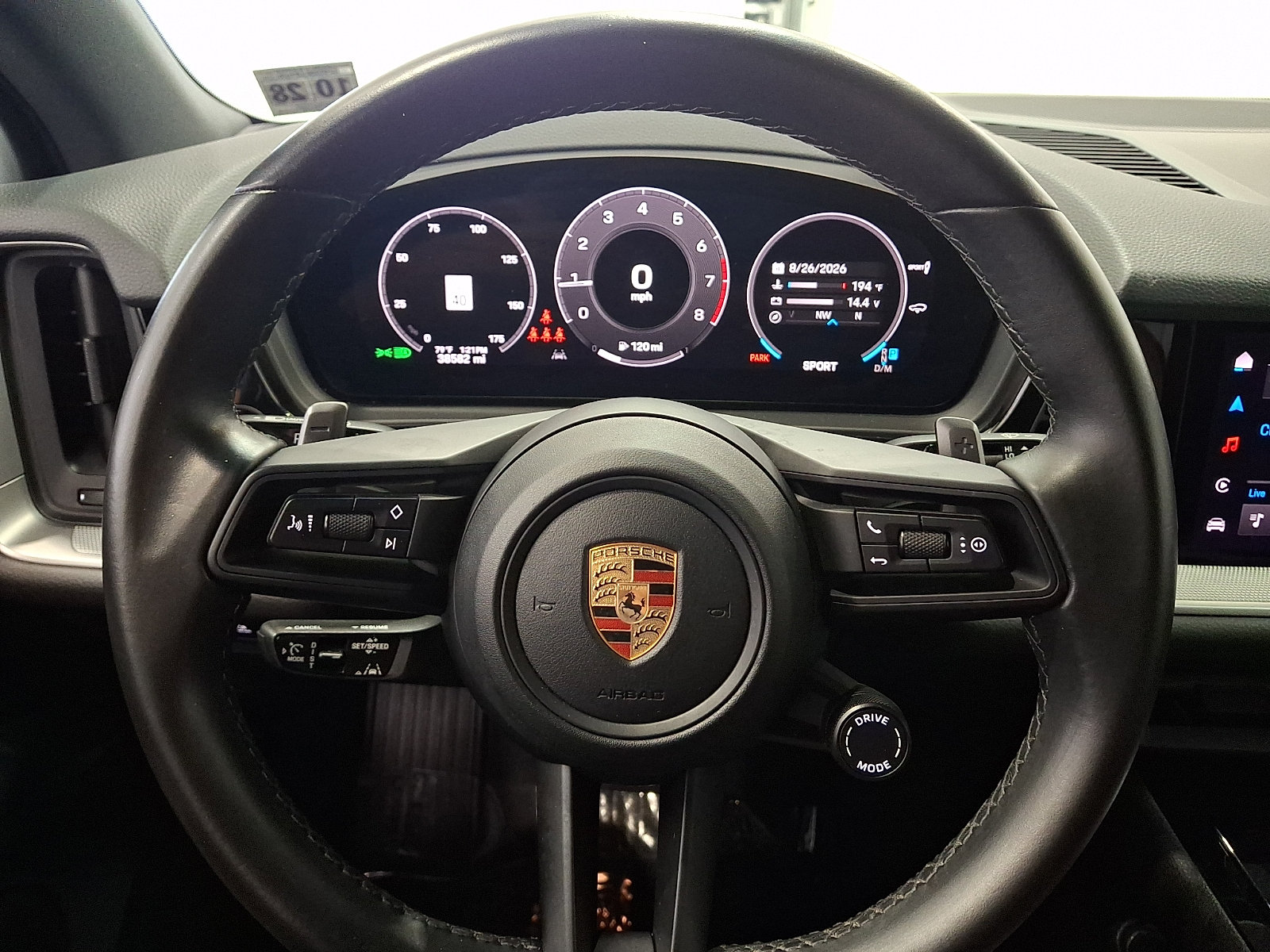 Used 2024 Porsche Cayenne AWD/4WD image 20