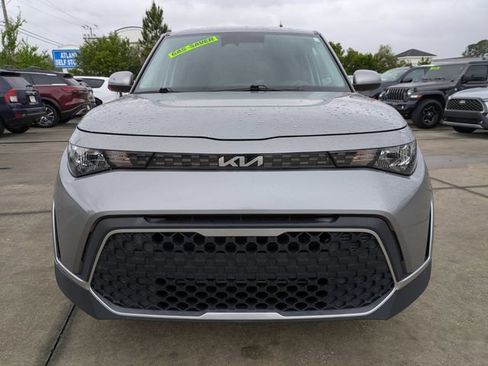 Used 2023 Kia Soul LX w/ Option Group 015 FWD image 9