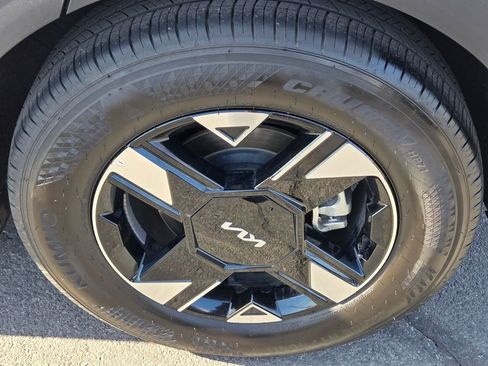 Used 2026 Kia Sportage LX FWD image 11