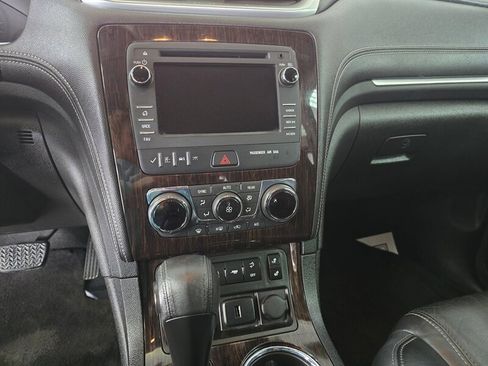 Used 2016 Chevrolet Traverse LT image 24