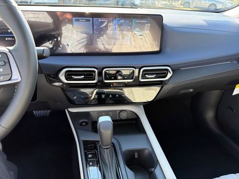 New 2026 Nissan Sentra SL w/ Floor Mat Package FWD image 27