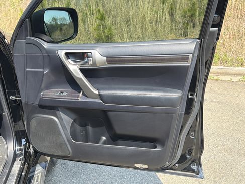 Used 2020 Lexus GX 460 Premium image 14