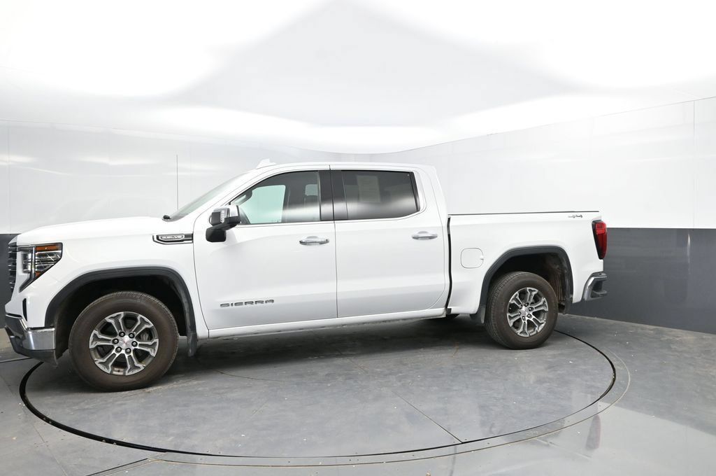Used 2025 GMC Sierra 1500 SLT AWD/4WD image 6