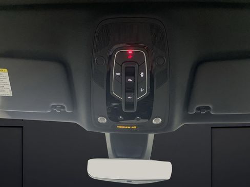 Used 2024 Audi Q5 e Premium Plus w/ Premium Plus Package image 28