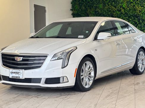Used 2019 Cadillac XTS Luxury image 8