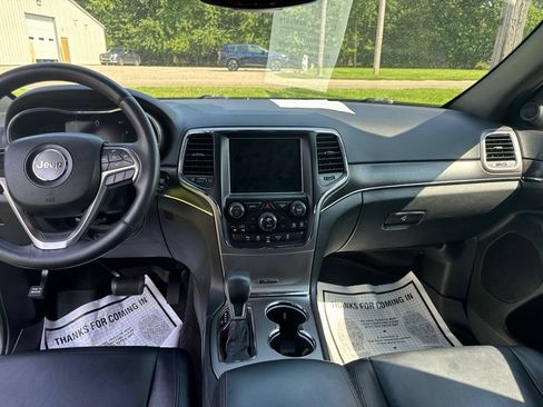 Used 2018 Jeep Grand Cherokee Limited AWD/4WD image 10