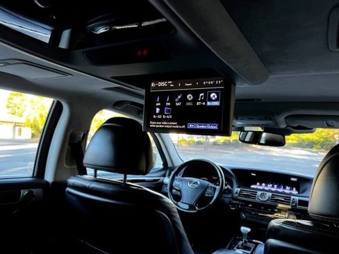 Used 2014 Lexus LS 600h L image 37