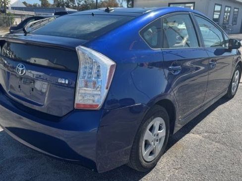 Used 2011 Toyota Prius Three image 1