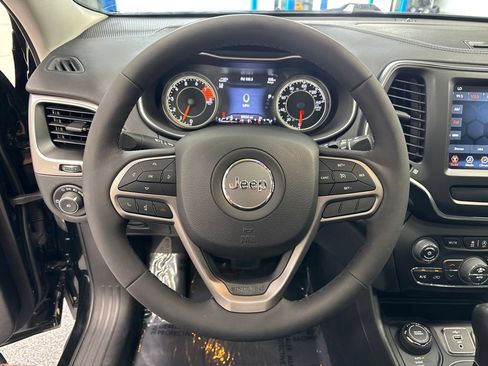 Used 2022 Jeep Cherokee Latitude Lux w/ Sun & Sound Group AWD/4WD image 14