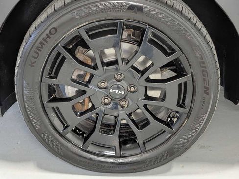 Used 2022 Kia Telluride EX w/ EX Premium Package image 3