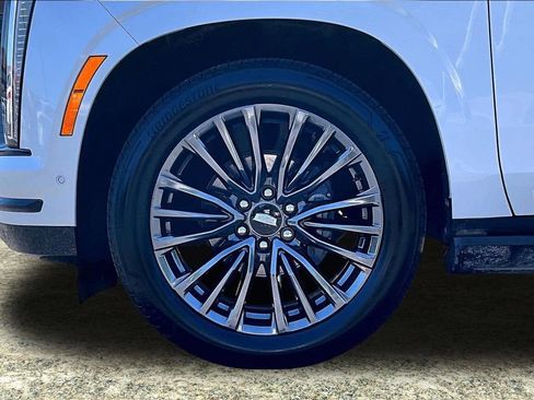 Certified 2025 Cadillac Escalade Sport Platinum AWD/4WD image 35