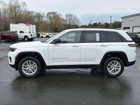 New 2026 Jeep Grand Cherokee Laredo AWD/4WD image 10