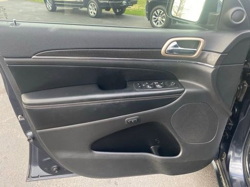 Used 2015 Jeep Grand Cherokee Limited image 9