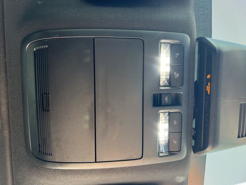 Used 2023 MAZDA MAZDA3 s FWD image 35