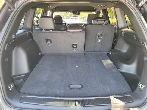 Used 2025 Jeep Grand Cherokee Altitude w/ Trailer Tow Package AWD/4WD image 23