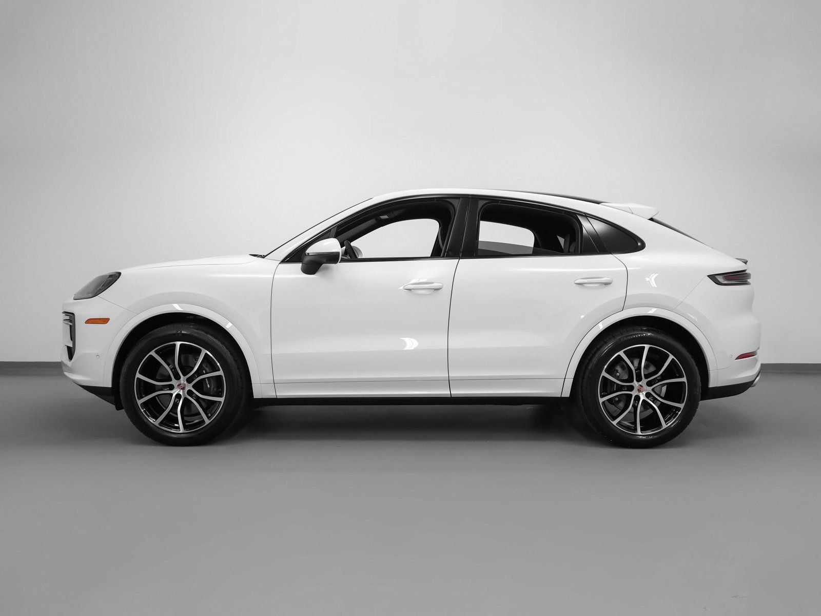 Certified 2026 Porsche Cayenne Coupe AWD/4WD image 2
