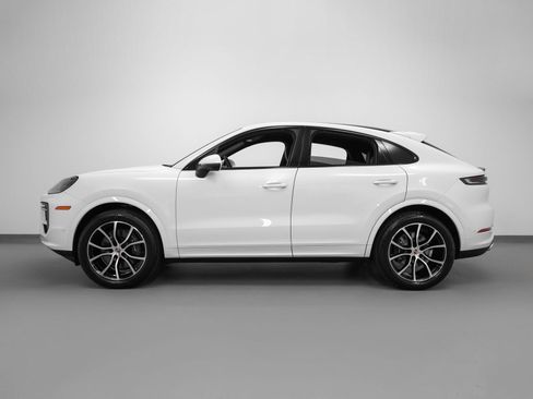 Certified 2026 Porsche Cayenne Coupe AWD/4WD image 2