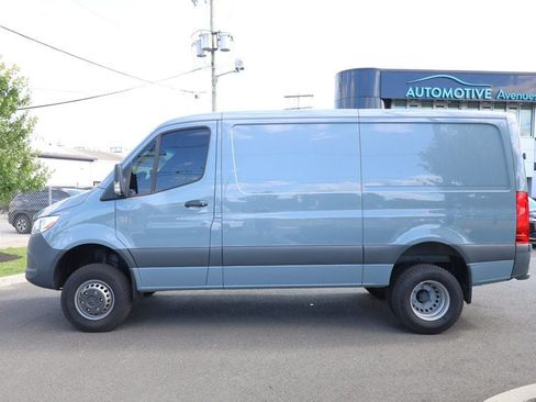 Used 2024 Mercedes-Benz Sprinter 3500 image 2