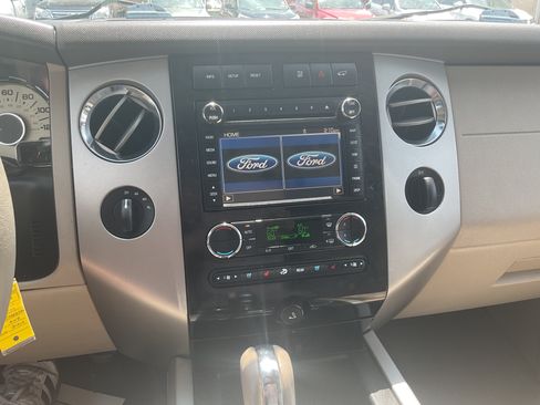 Used 2013 Ford Expedition Limited AWD/4WD image 23