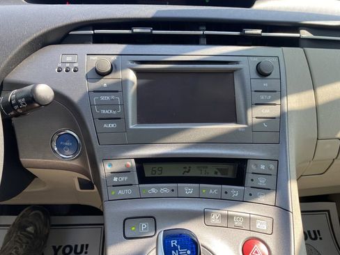 Used 2014 Toyota Prius image 13