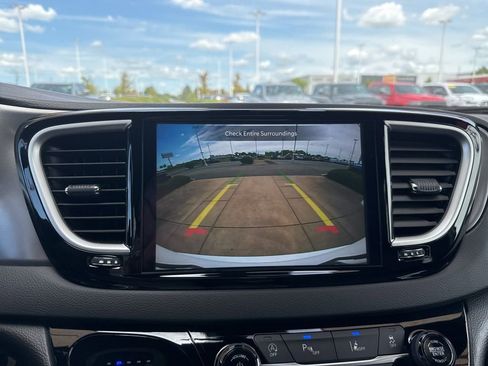 New 2026 Chrysler Voyager LX image 17