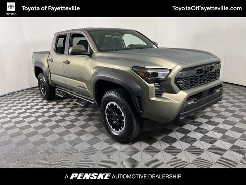 Certified 2025 Toyota Tacoma TRD Off-Road image 15