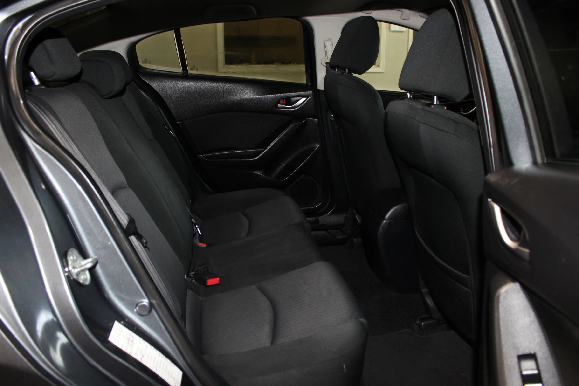 Used 2015 MAZDA MAZDA3 i Sport FWD image 29