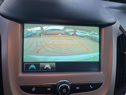 Used 2018 Chevrolet Cruze LS FWD image 15