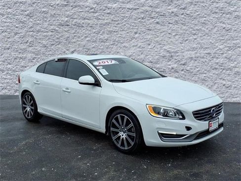 Used 2017 Volvo S60 T5 Inscription Platinum image 1