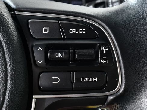 Used 2018 Kia Optima S FWD image 33