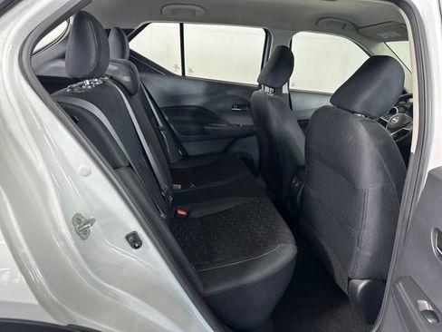 Used 2024 Nissan Kicks SV image 27