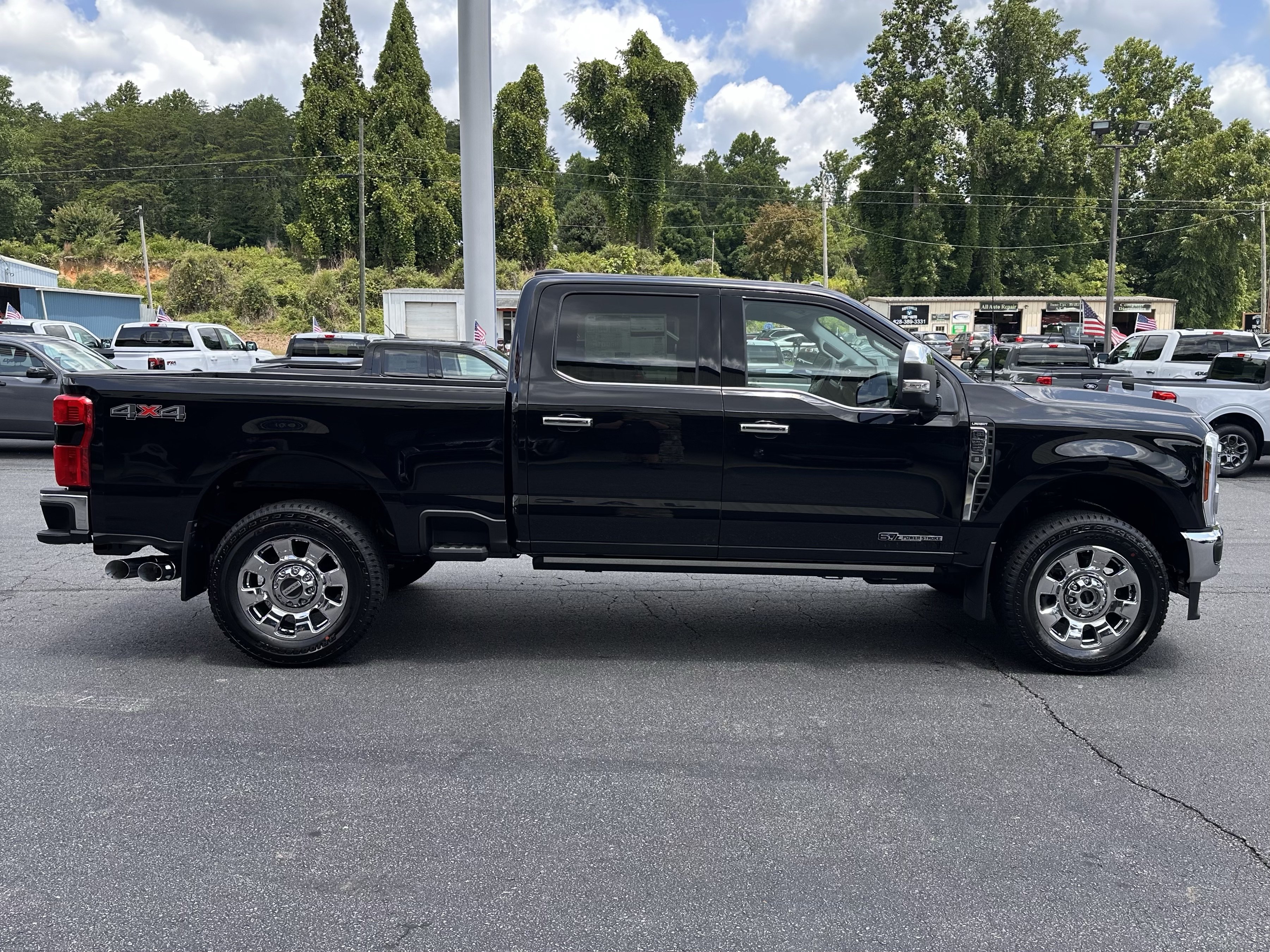 Used 2026 Ford F250 Lariat w/ Lariat Ultimate Package AWD/4WD image 5