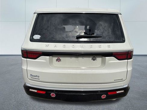 Used 2022 Jeep Wagoneer Series II w/ Premium Group I image 3