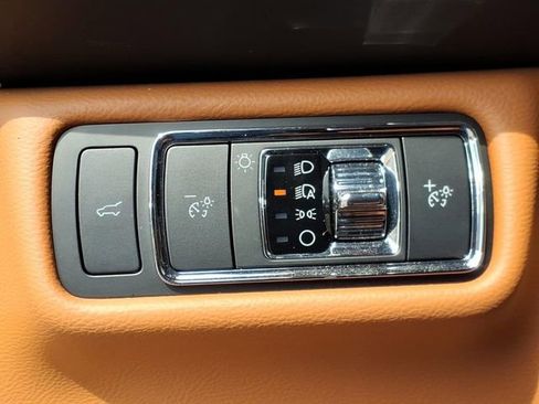 Used 2025 Lincoln Aviator Black Label w/ Jet Appearance Package AWD/4WD image 13