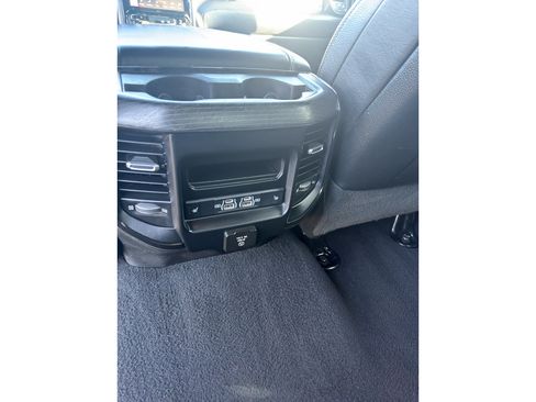 Used 2022 RAM 2500 Limited AWD/4WD image 17