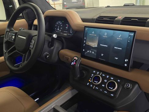 New 2025 Land Rover Defender 130 X AWD/4WD image 10