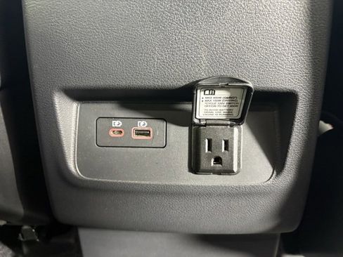 Used 2023 Nissan Frontier PRO-4X w/ Pro-4X Premium Package image 13