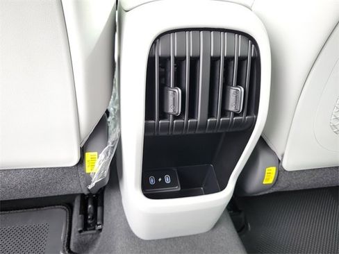 New 2026 Hyundai Kona SEL Premium image 19