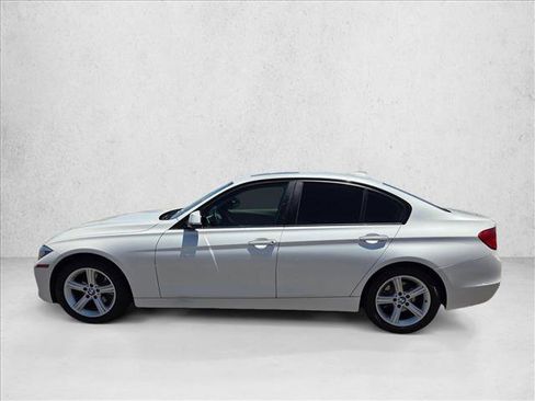 Used 2015 BMW 320i Sedan RWD image 10