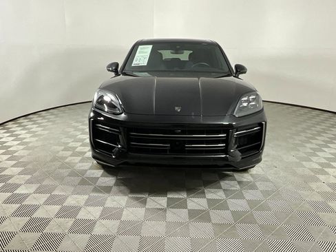 Used 2025 Porsche Cayenne Turbo image 7